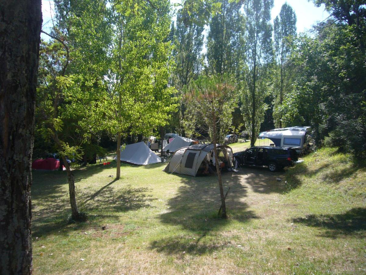 Camping De Graniers Monoblet エクステリア 写真