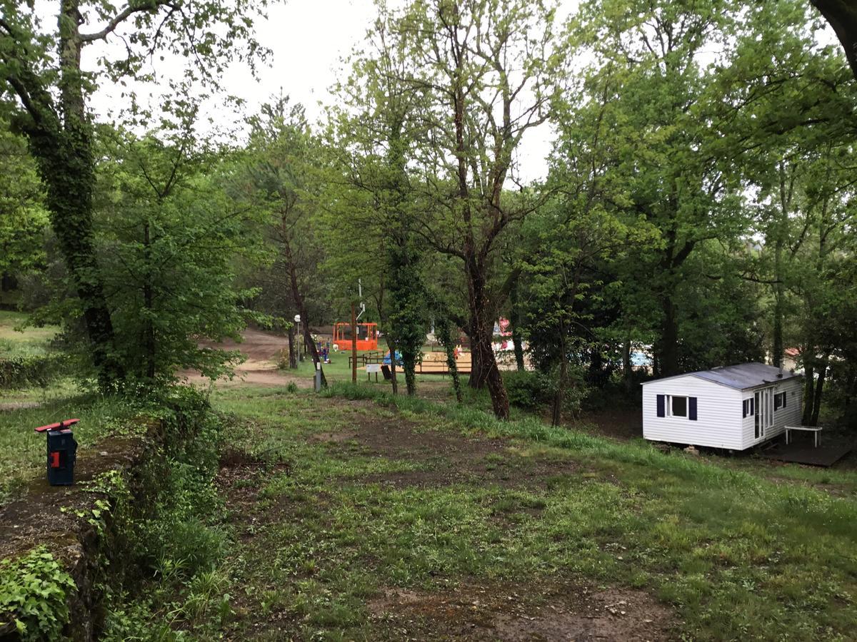 Camping De Graniers Monoblet エクステリア 写真