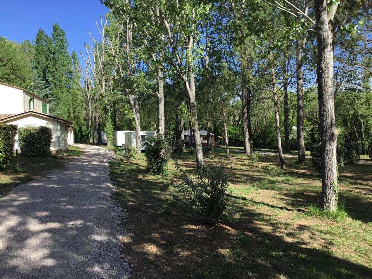 Camping De Graniers Monoblet エクステリア 写真