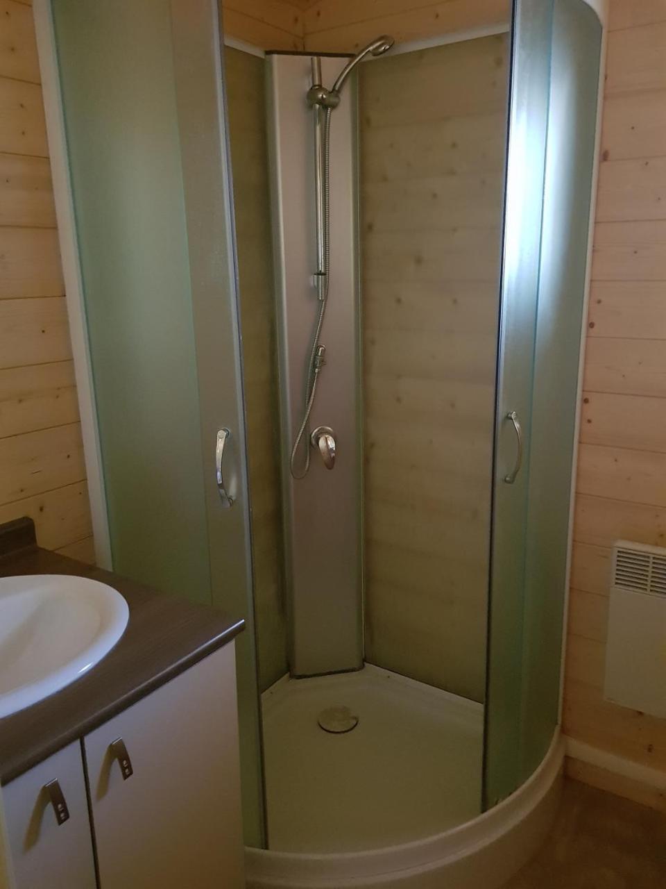 Camping De Graniers Monoblet エクステリア 写真